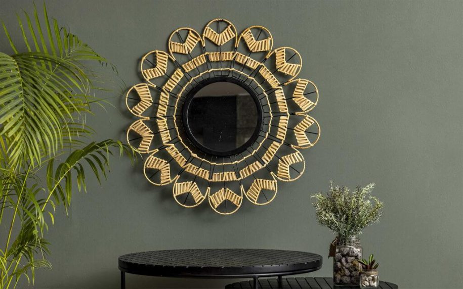 آینه دیواری نمایشی